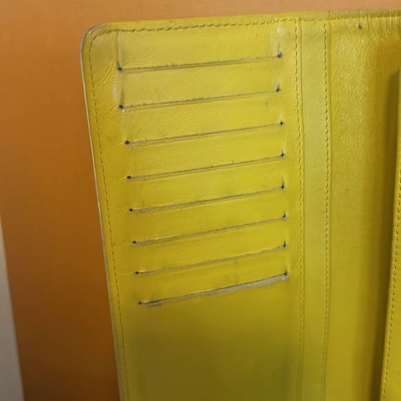 Chanel Wallet - Picture 10 of 16